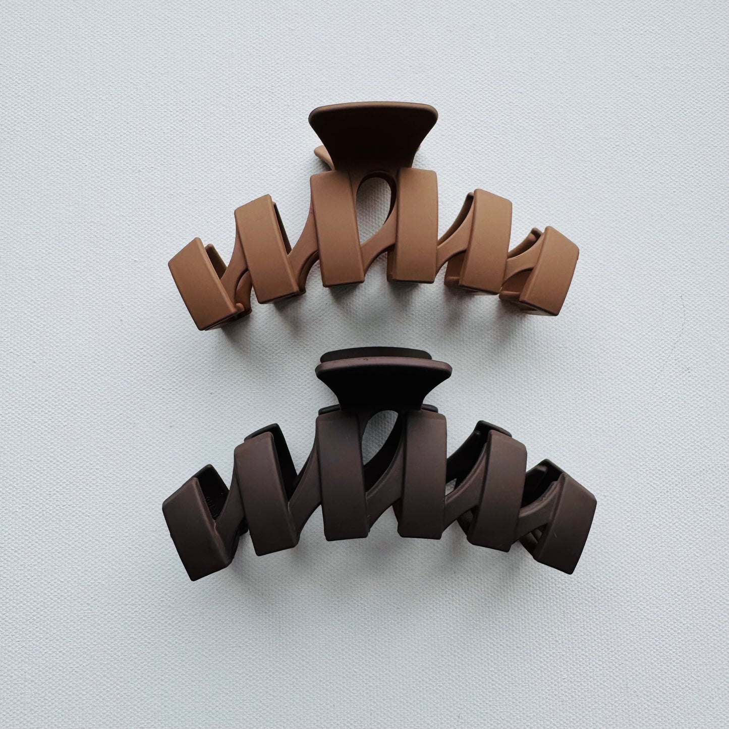 Hair Claw Clip Soft Accent